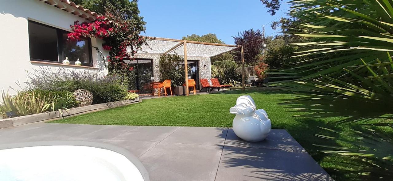 Le Clos Des Barelles Bed & Breakfast *